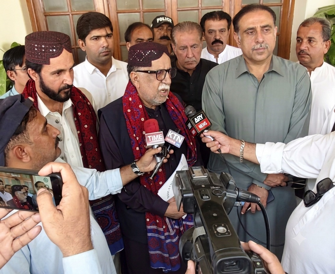 بلوچستان کے آبی حصے کی فراہمی کے لیے اعلیٰ سطحی وفد کا سکھر بیراج کا ہنگامی دورہ