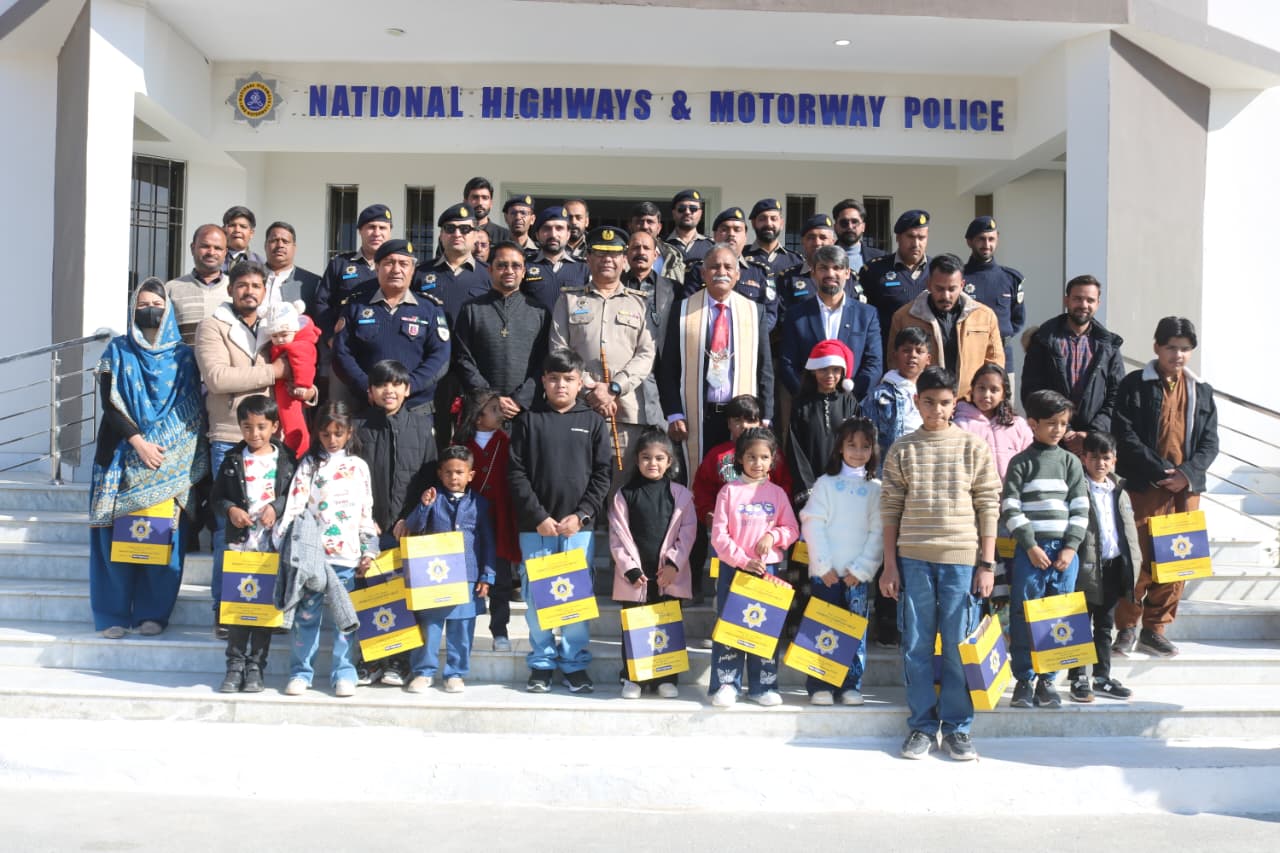 motorway police chrismis event