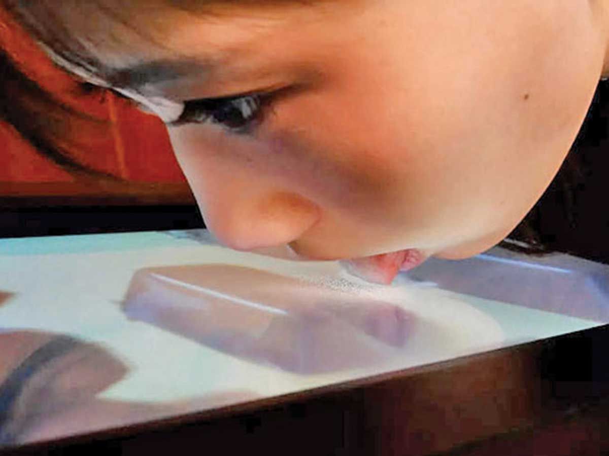 EnglisJapan Introduces Groundbreaking TV Technology That Lets Viewers Taste Food Through the Screen