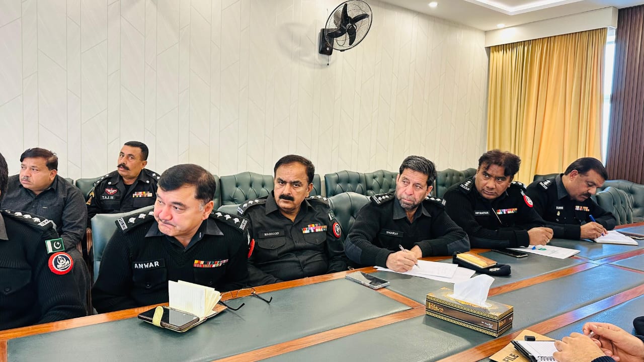 جی ڈی اے دھرنے کے پیشِ نظر امن و امان یقینی بنانے کے لیے ڈی آئی جی کوئٹہ کی سخت ہدایات